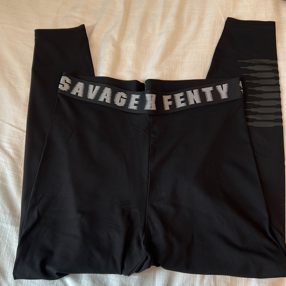 Savage X Fenty Leggings View 2